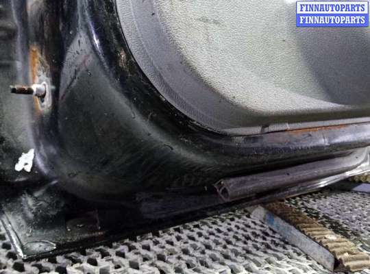 Дверь боковая на Jeep Grand Cherokee III (WK, WH)