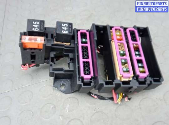 купить блок предохранителей на AUDI A5 1