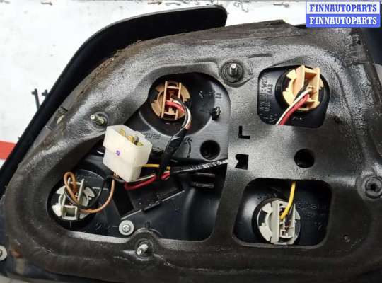 купить фонарь задний левый на SUBARU IMPREZA 2