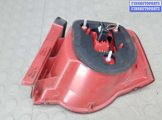 купить фонарь задний левый на VOLKSWAGEN PASSAT B6