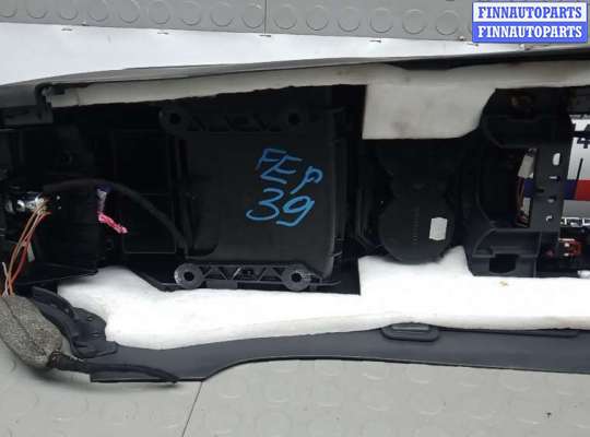 купить подлокотник центральный на VOLKSWAGEN TOUAREG 7L