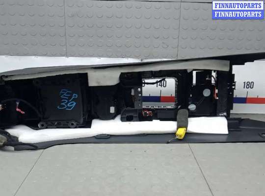 купить подлокотник центральный на VOLKSWAGEN TOUAREG 7L