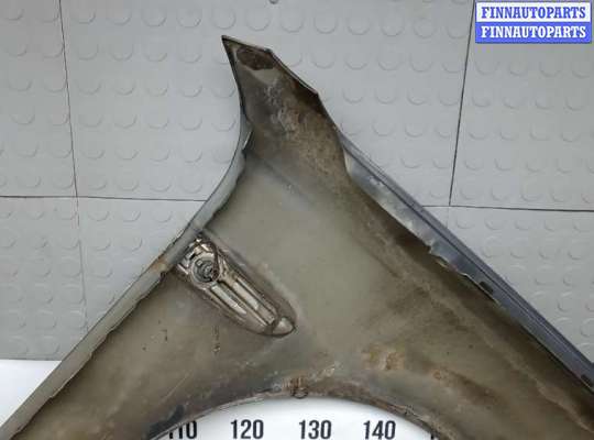 Крыло переднее