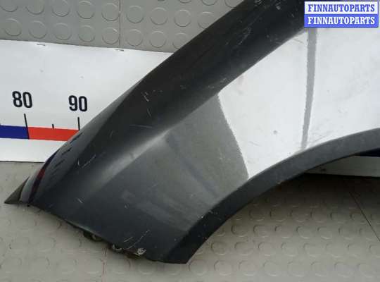 Крыло переднее