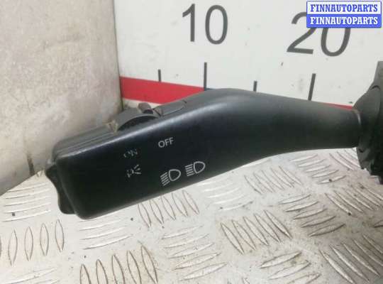 переключатель поворотов и дворников (стрекоза) VG1662064 на VOLKSWAGEN GOLF 5