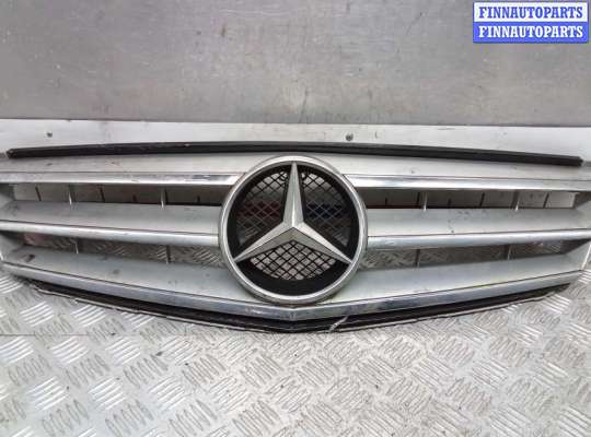 решетка радиатора MB1039433 на MERCEDES BENZ C-CLASS W204