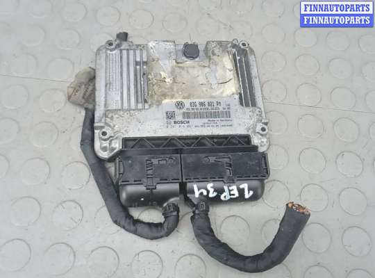 блок управления двс SK444535 на SKODA OCTAVIA A5