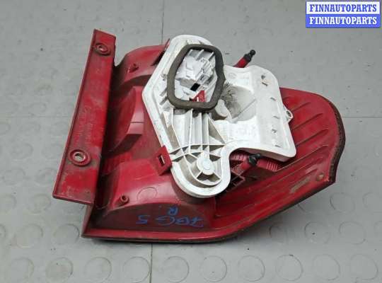 купить фонарь задний правый на SKODA YETI 1