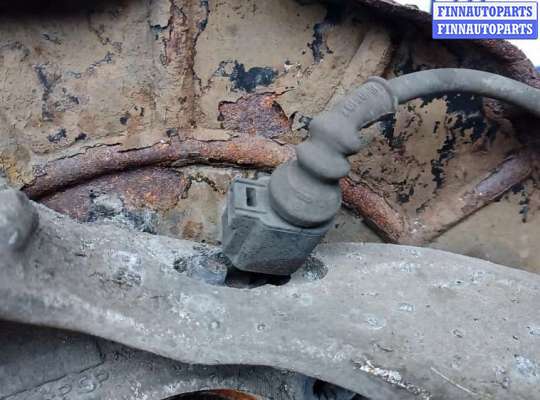 купить ступица передняя левая на VOLKSWAGEN PASSAT B6