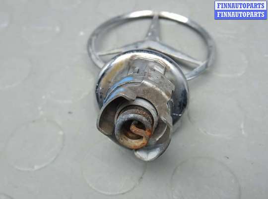 купить значок на капот на MERCEDES BENZ C-CLASS W203