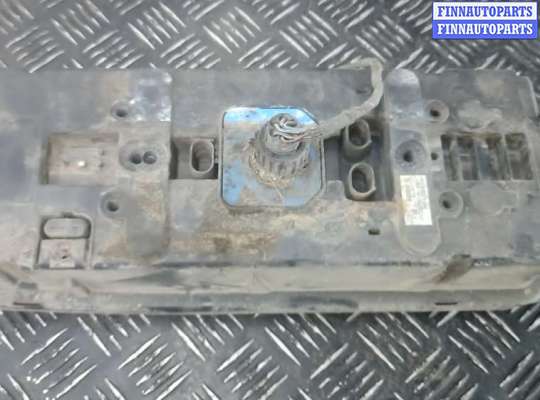 купить фонарь задний левый на VOLKSWAGEN CRAFTER 1