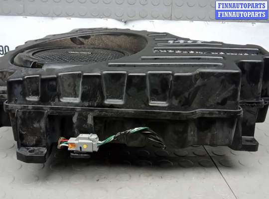 купить сабвуфер на JEEP GRAND CHEROKEE WK2