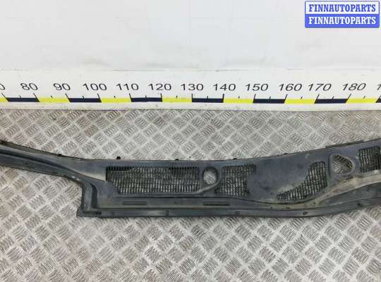 купить накладка декоративная (жабо, дождевик) на LEXUS LS 4