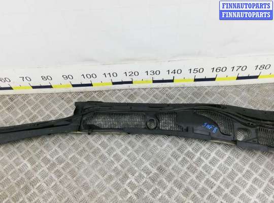 купить накладка декоративная (жабо, дождевик) на LEXUS LS 4