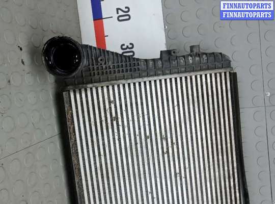 купить радиатор интеркулера на VOLKSWAGEN JETTA 5