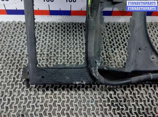 купить передняя панель крепления облицовки (телевизор) на PEUGEOT PARTNER 2