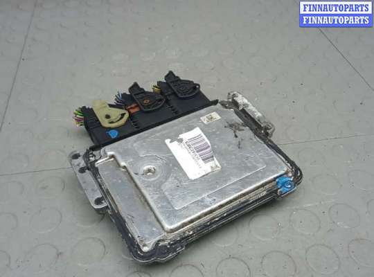 блок управления двс FO2218438 на FORD FOCUS 3