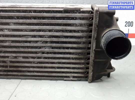 купить радиатор интеркулера на OPEL VIVARO