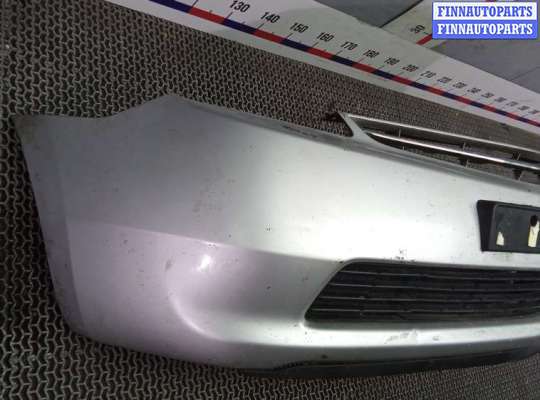 Бампер передний на Toyota Prius II