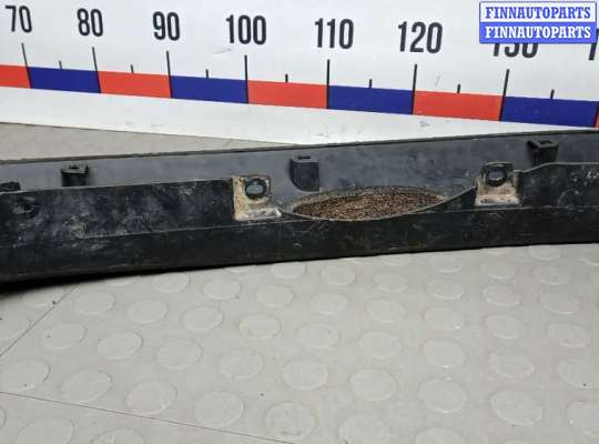 купить молдинг крыла переднего правого на NISSAN PATROL Y61 GR