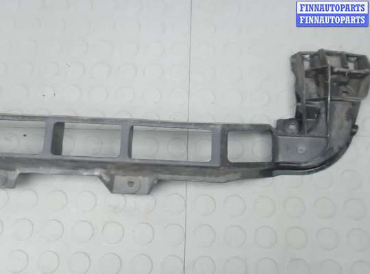 Кронштейн бампера на Audi TT (8N)