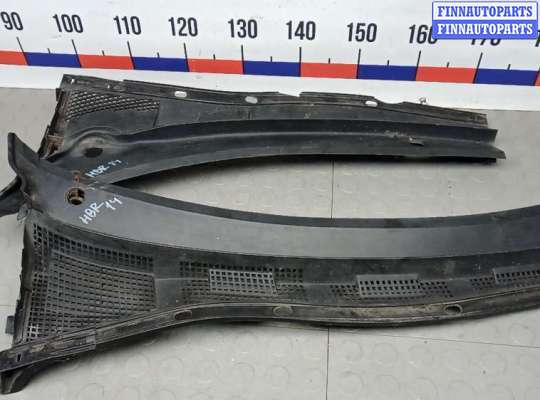 купить накладка декоративная (жабо, дождевик) на MAZDA 3 1