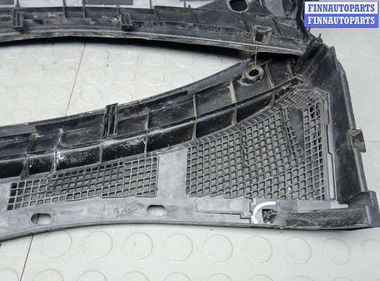 купить накладка декоративная (жабо, дождевик) на MAZDA 3 1