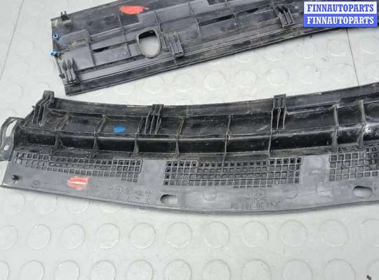 купить накладка декоративная (жабо, дождевик) на MAZDA 3 1