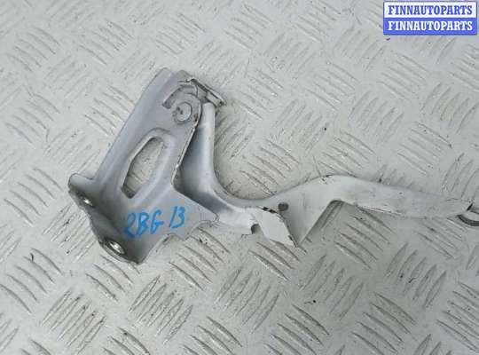 Петля капота