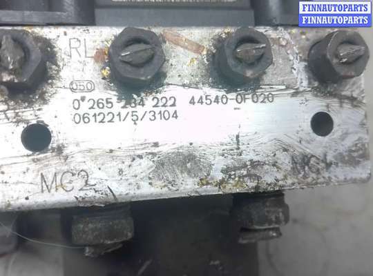 купить блок abs на TOYOTA COROLLA VERSO 2