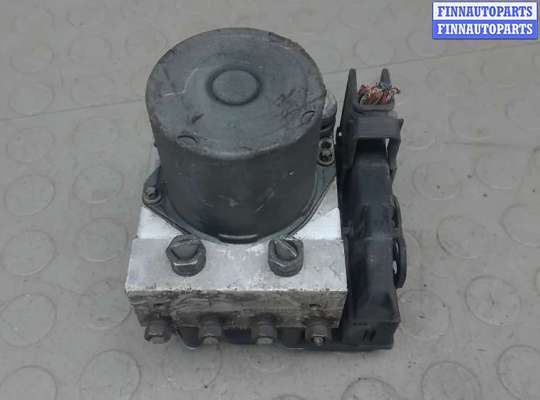 блок abs TT956593 на TOYOTA COROLLA VERSO 2