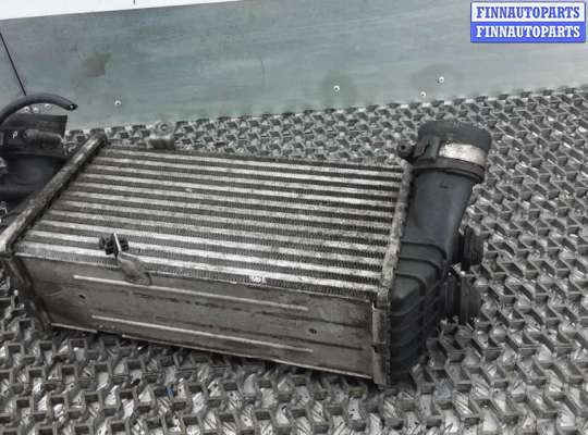 радиатор интеркулера KA558333 на KIA CEE'D 2 (JD)