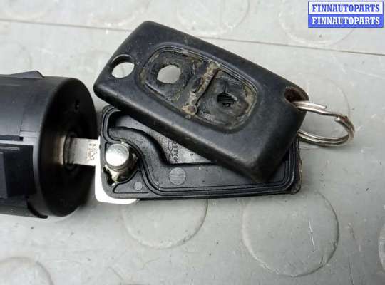Замок зажигания с ключом на Peugeot 3008 I