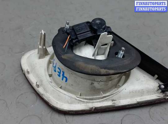 купить фонарь правый крышки багажника на VOLKSWAGEN JETTA 5