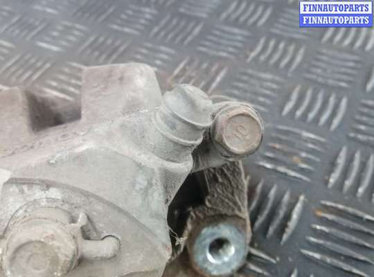 купить суппорт тормозной задний левый на TOYOTA RAV 4 CA40