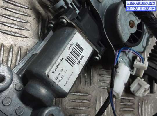 купить стеклоподъемник задний правый на NISSAN NAVARA D40