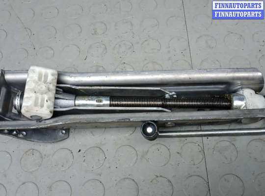 купить домкрат на MERCEDES BENZ C-CLASS W204