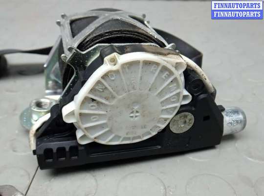 Ремень безопасности на Volkswagen Passat B6 (3C)