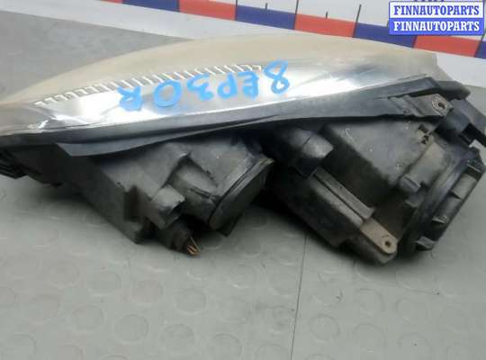 Фара передняя на Volkswagen Jetta V (1K)