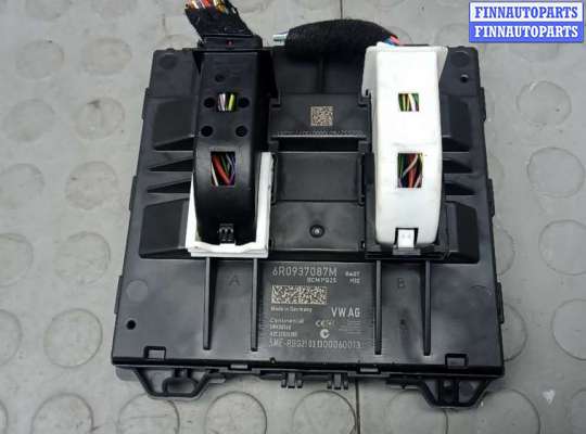 блок предохранителей SK506070 на SKODA RAPID