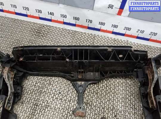 Панель передняя (телевизор) на Volkswagen Tiguan I (5N)