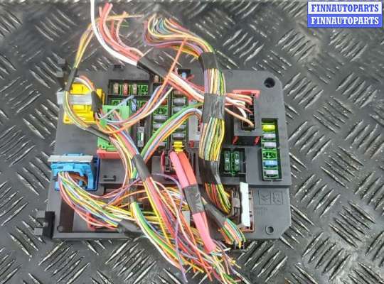 купить блок предохранителей на CITROEN C4 2