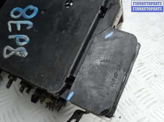 Блок ABS на Toyota Harrier II (U30W)