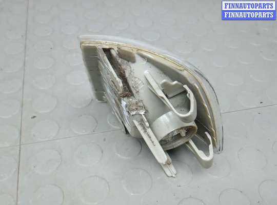 купить поворотник фары правый на AUDI 80 B3