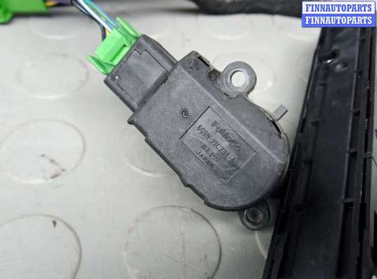 купить центральная консоль на VOLVO XC60 1