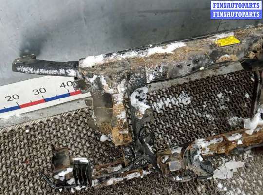 Панель передняя (телевизор) на Nissan Pathfinder III (R51)