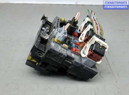 купить блок предохранителей на PEUGEOT 308 1