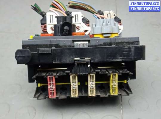 купить блок предохранителей на PEUGEOT 308 1