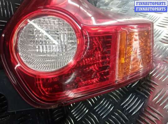 купить фонарь задний правый на NISSAN JUKE F15