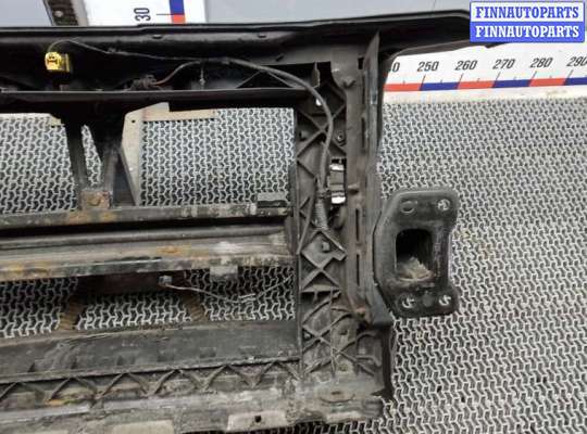 Панель передняя (телевизор) на Skoda Superb II (3T)